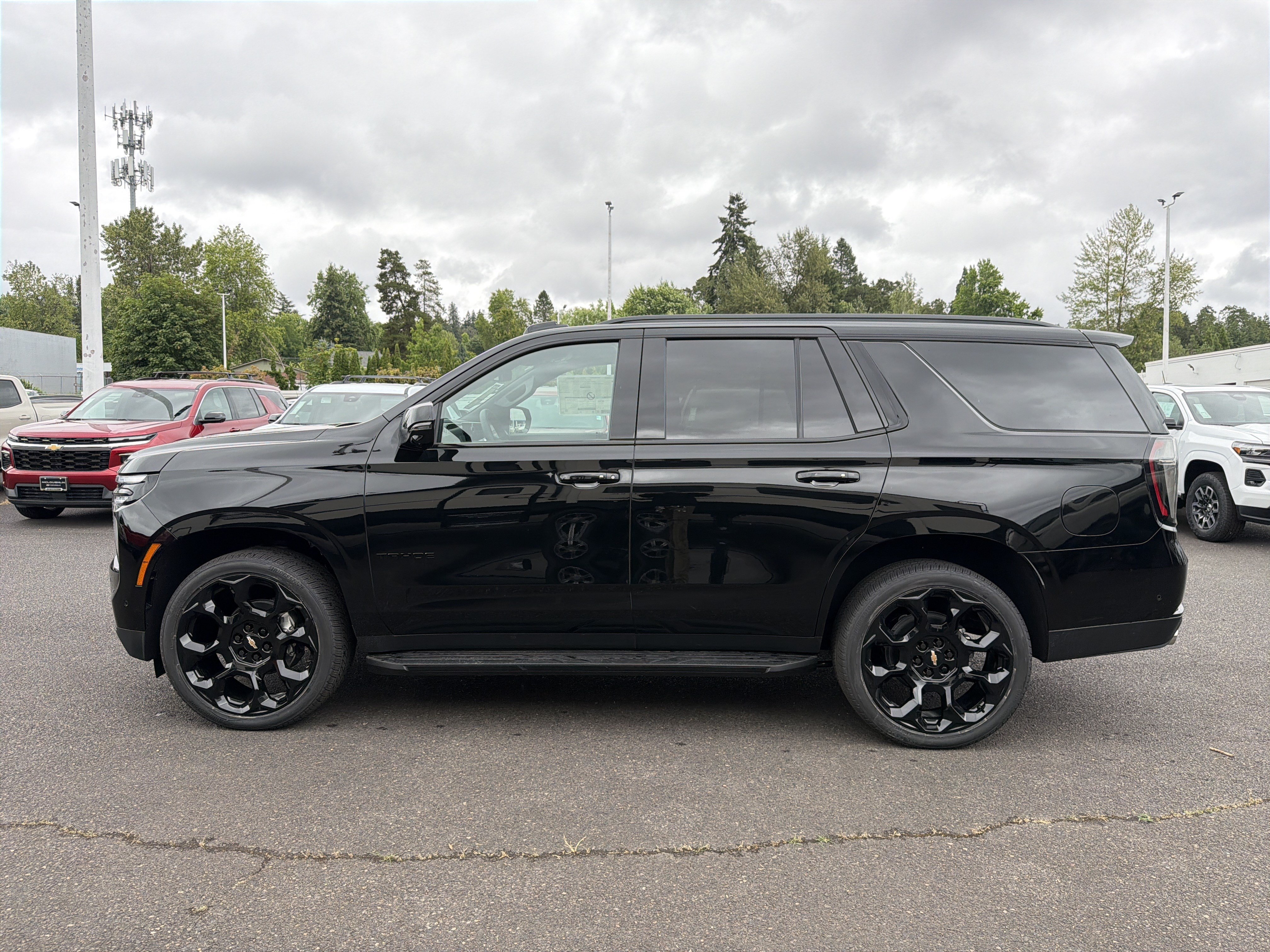 New 2026 Chevrolet Tahoe RST w/ RST Capability Package AWD/4WD image 2
