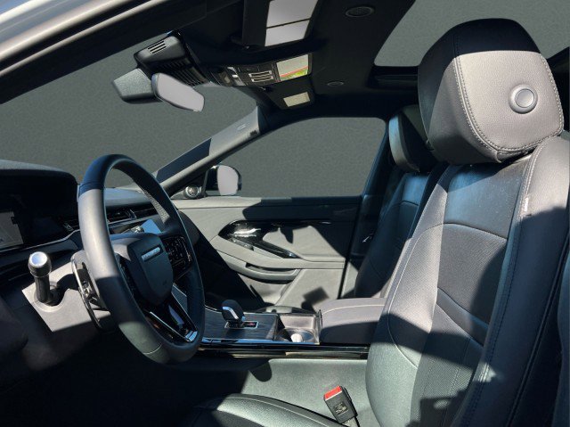 Used 2024 Land Rover Range Rover Evoque S image 14