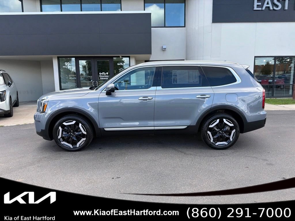 Certified 2024 Kia Telluride S AWD/4WD image 2