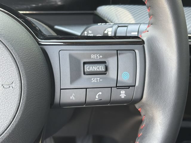 Certified 2025 Nissan Kicks SR FWD image 21