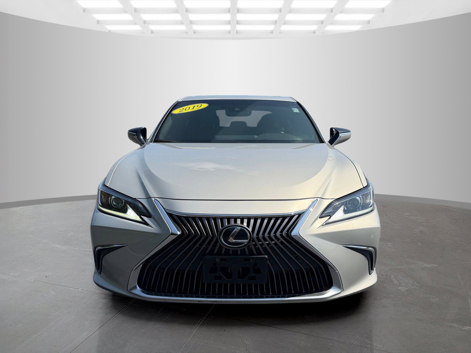 Used 2019 Lexus ES 350 w/ Premium Package FWD image 2