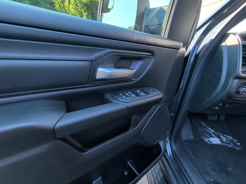New 2026 RAM 1500 Express AWD/4WD image 13