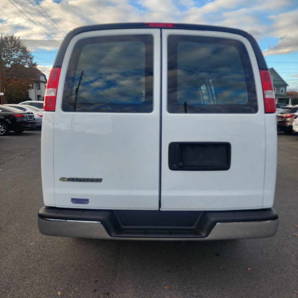 Used 2024 Chevrolet Express 2500 w/ Driver Convenience Package image 16