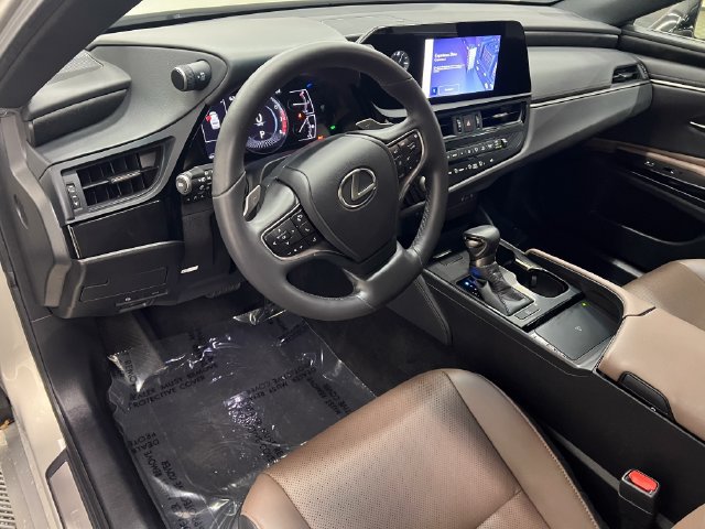 Used 2024 Lexus ES 350 w/ Premium Package FWD image 16