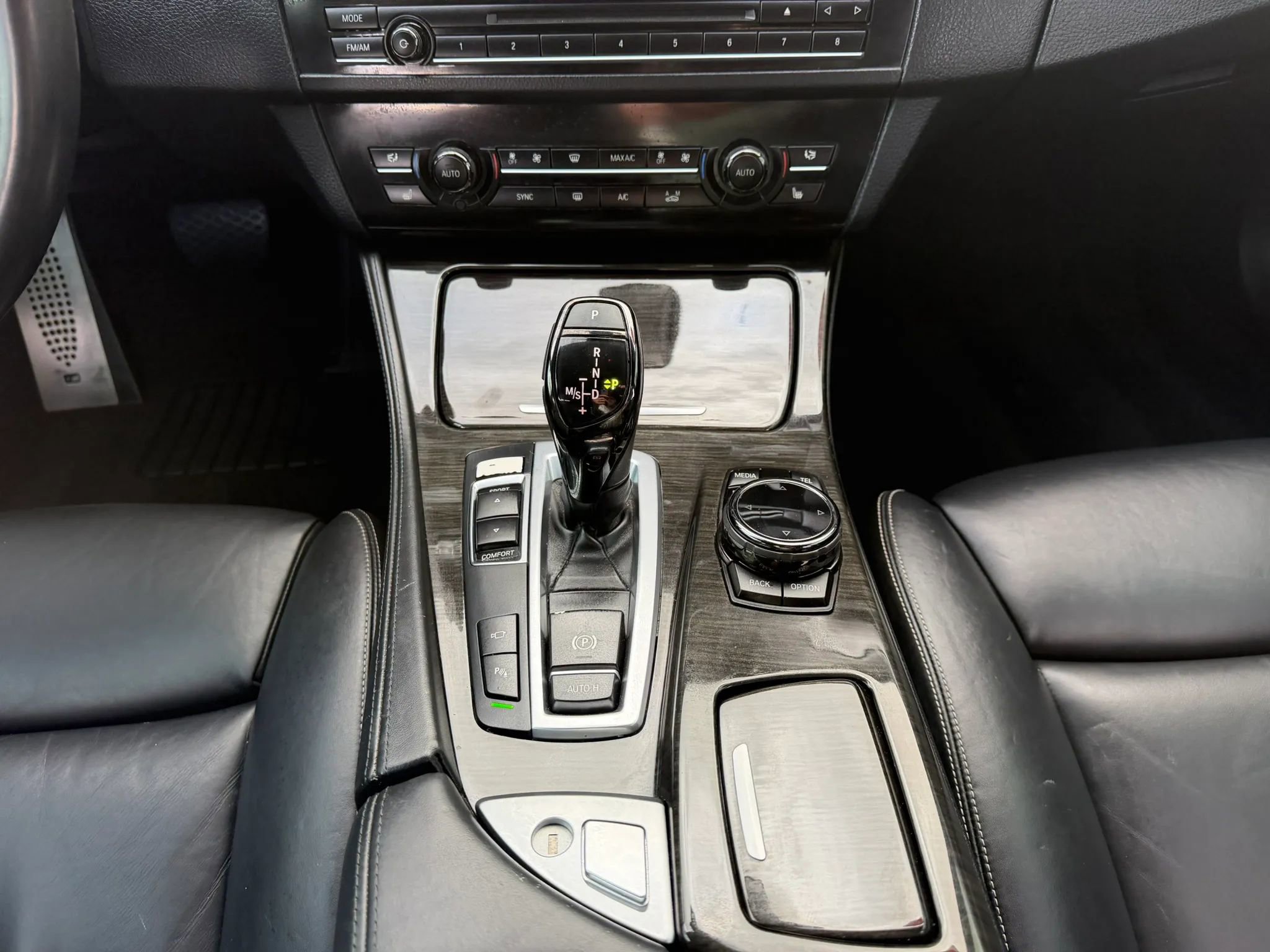 Used 2016 BMW 550i Sedan RWD image 14