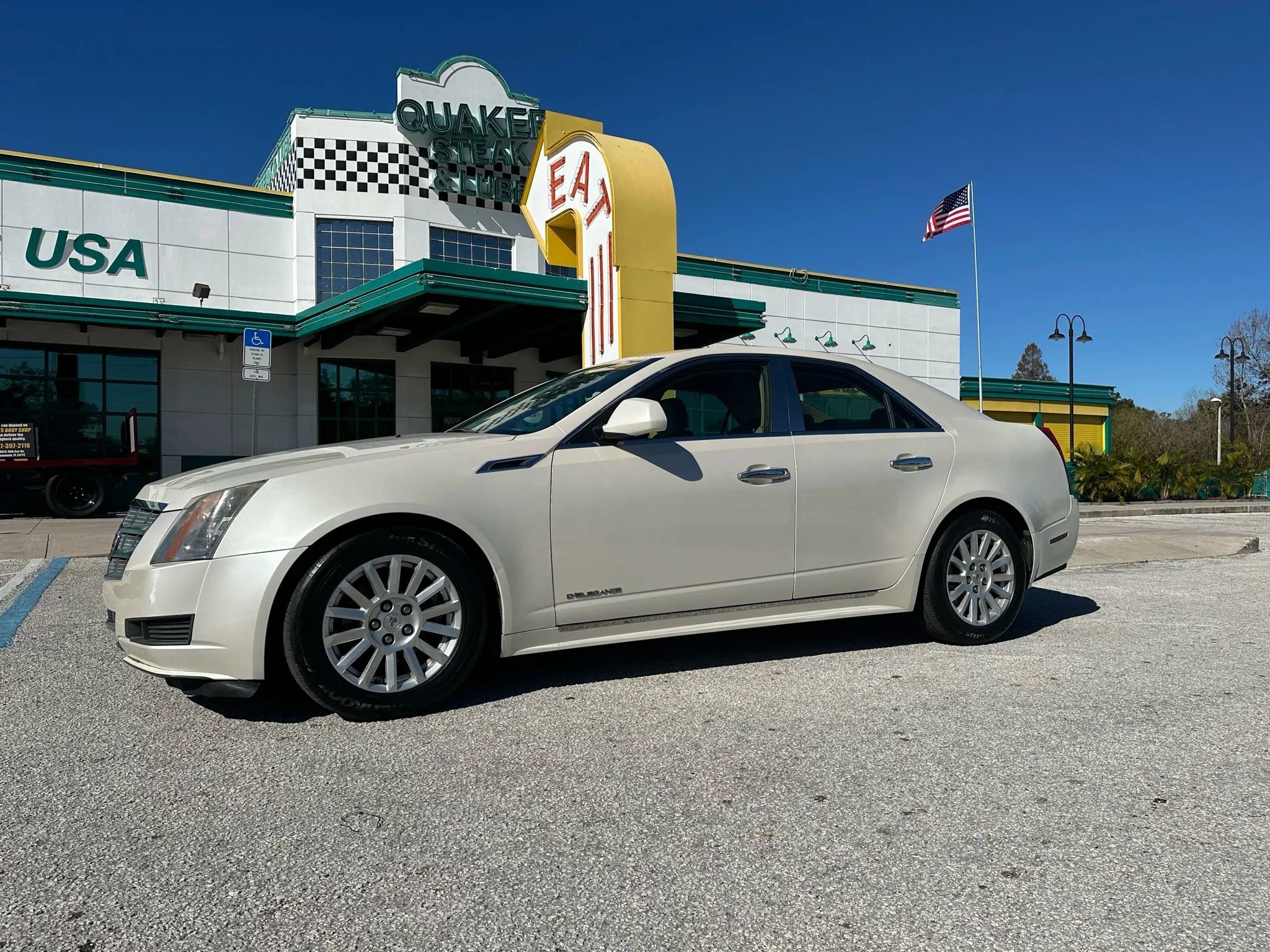 Used 2011 Cadillac CTS Luxury image 2