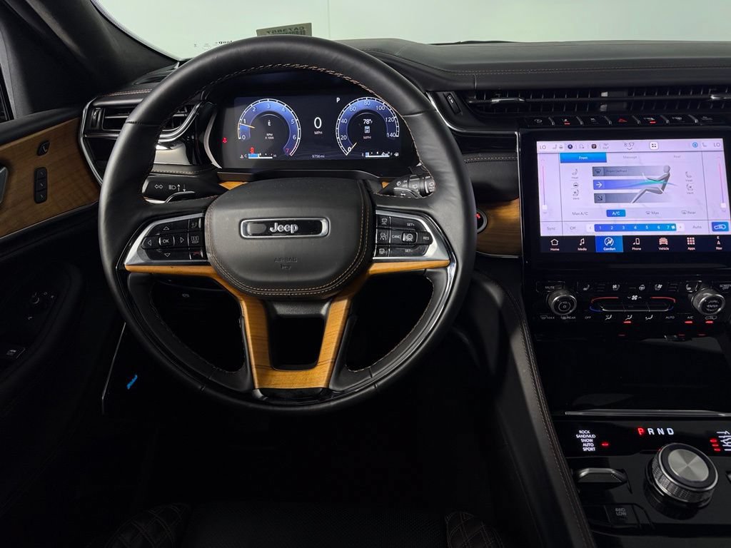 Certified 2025 Jeep Grand Cherokee L Summit AWD/4WD image 13