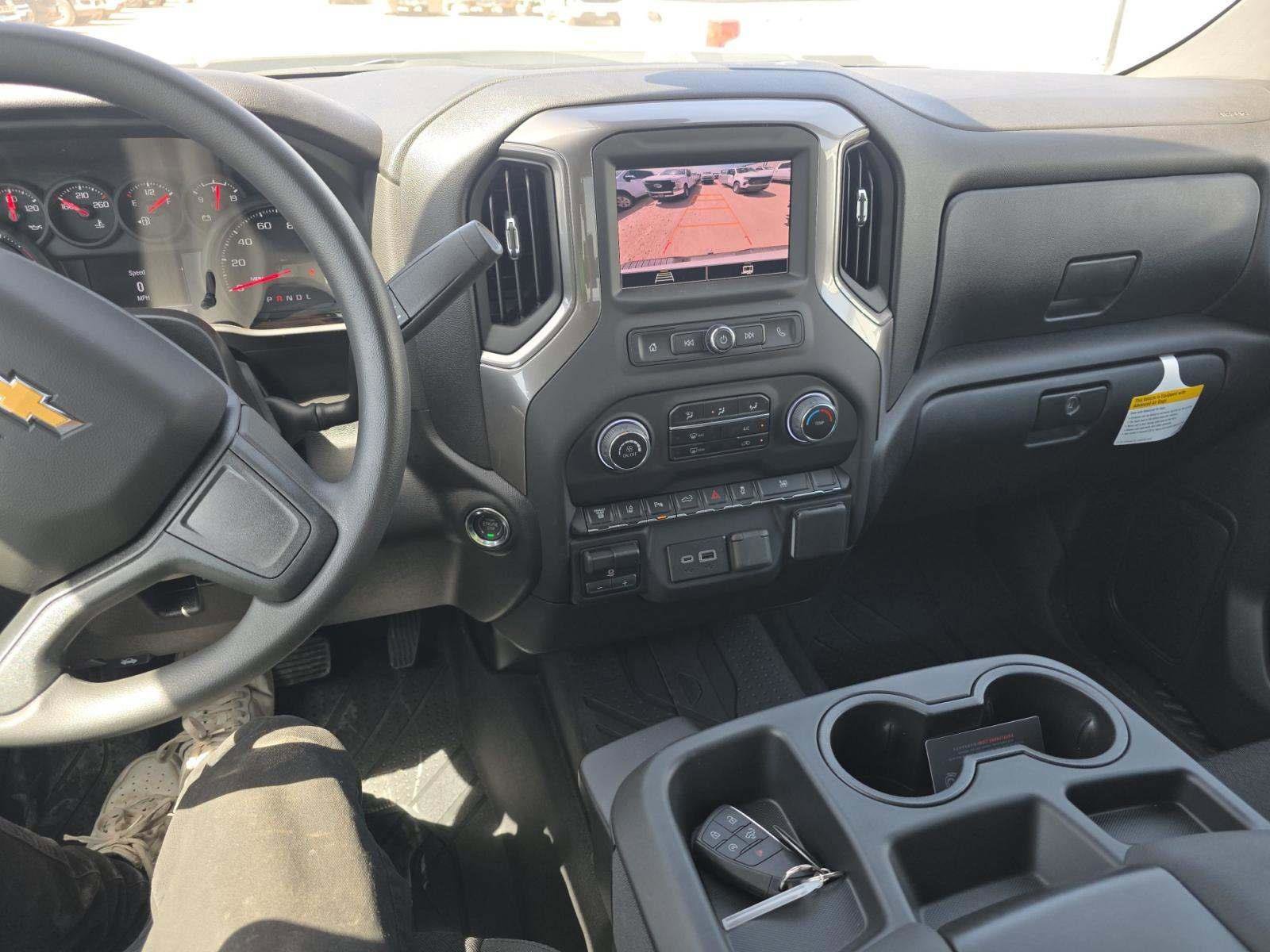 Used 2025 Chevrolet Silverado 2500 Custom w/ Custom Value Package image 6