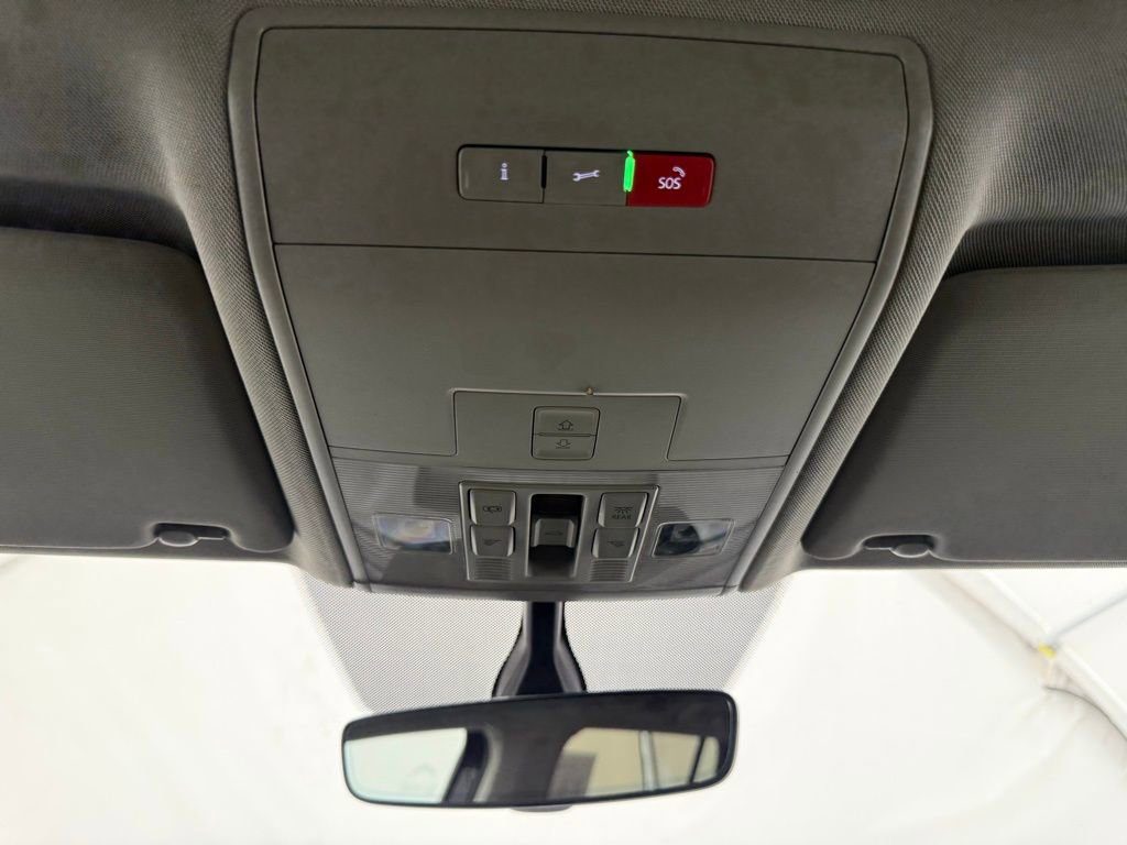 Used 2021 Volkswagen Atlas SE image 42