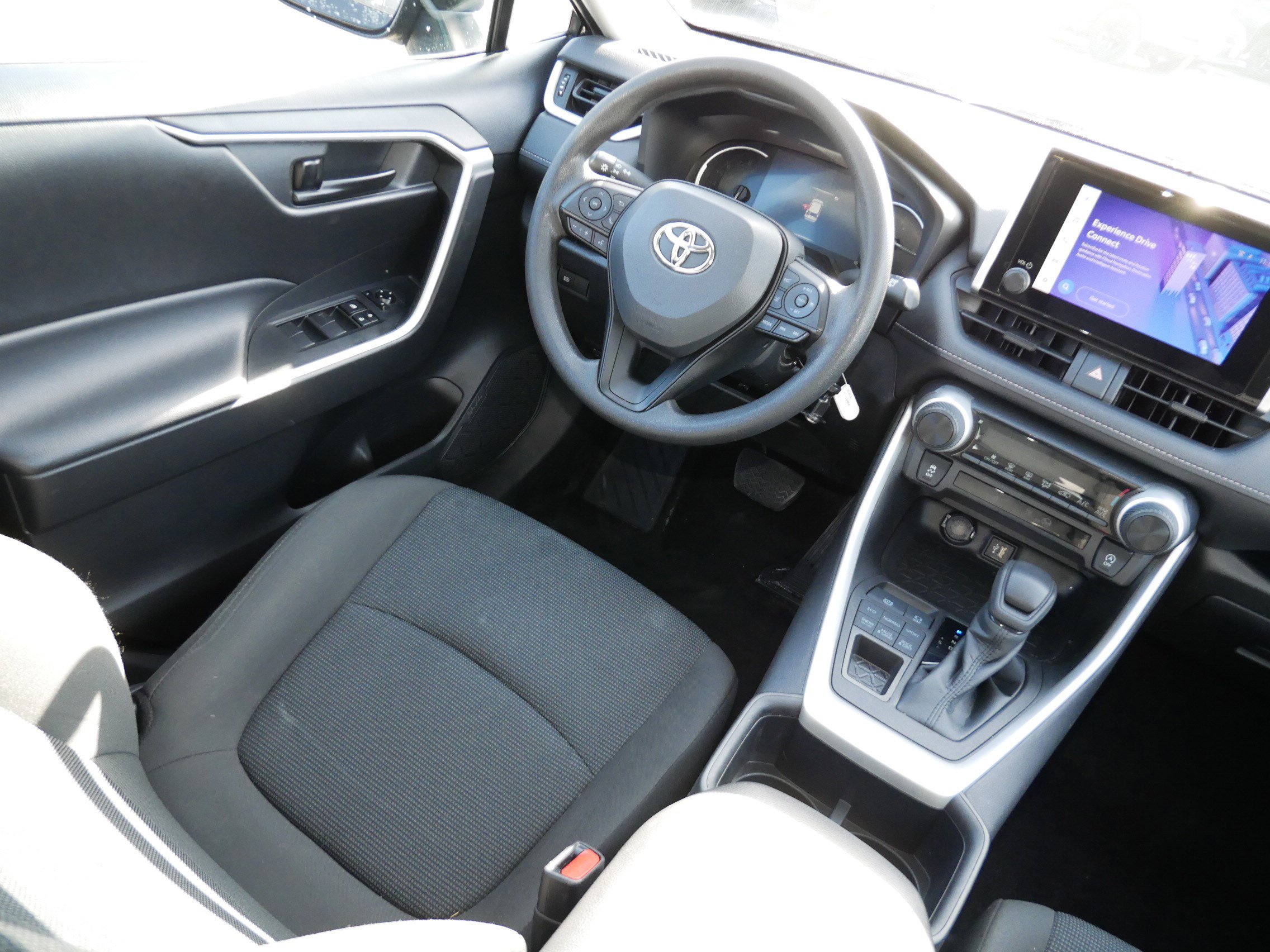 Certified 2023 Toyota RAV4 LE image 9