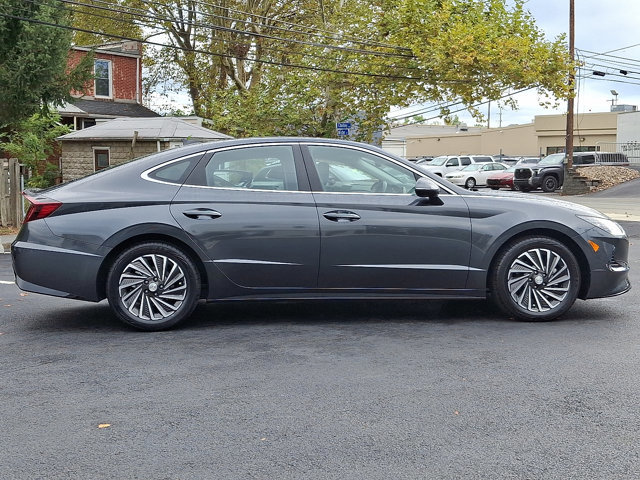 Used 2023 Hyundai Sonata SEL w/ Cargo Package image 7