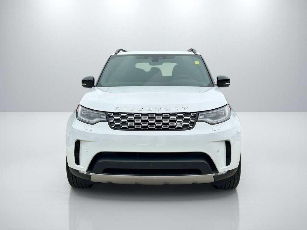 Used 2025 Land Rover Discovery S AWD/4WD image 2