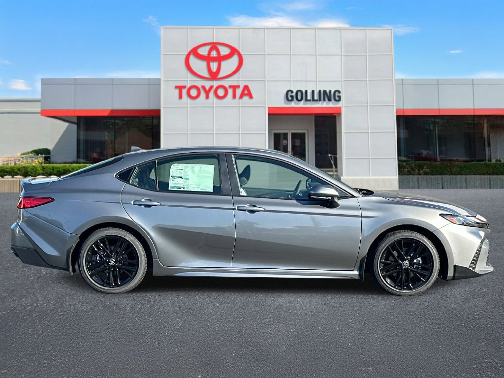 New 2026 Toyota Camry SE FWD image 2