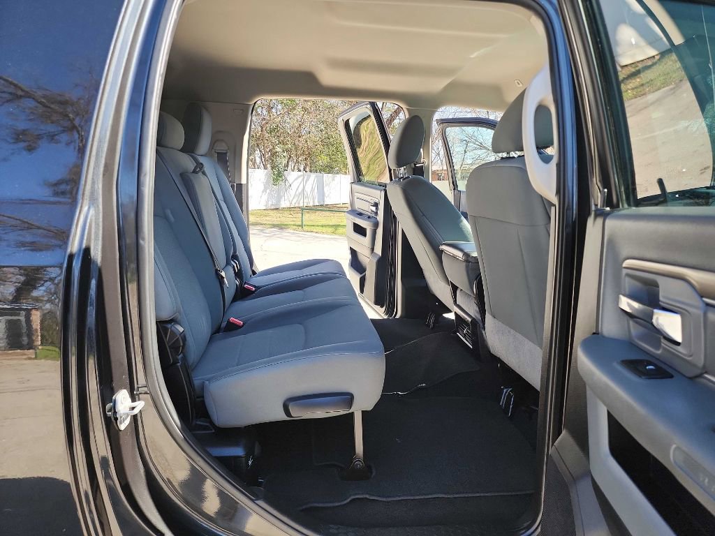 Used 2018 RAM 2500 SLT w/ Luxury Group image 36