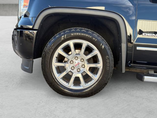 Used 2015 GMC Sierra 1500 Denali w/ Driver Alert Package AWD/4WD image 23