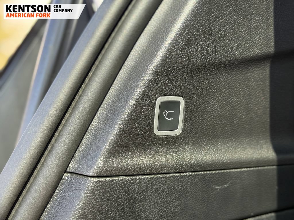 Used 2026 Chrysler Pacifica Limited AWD/4WD image 45