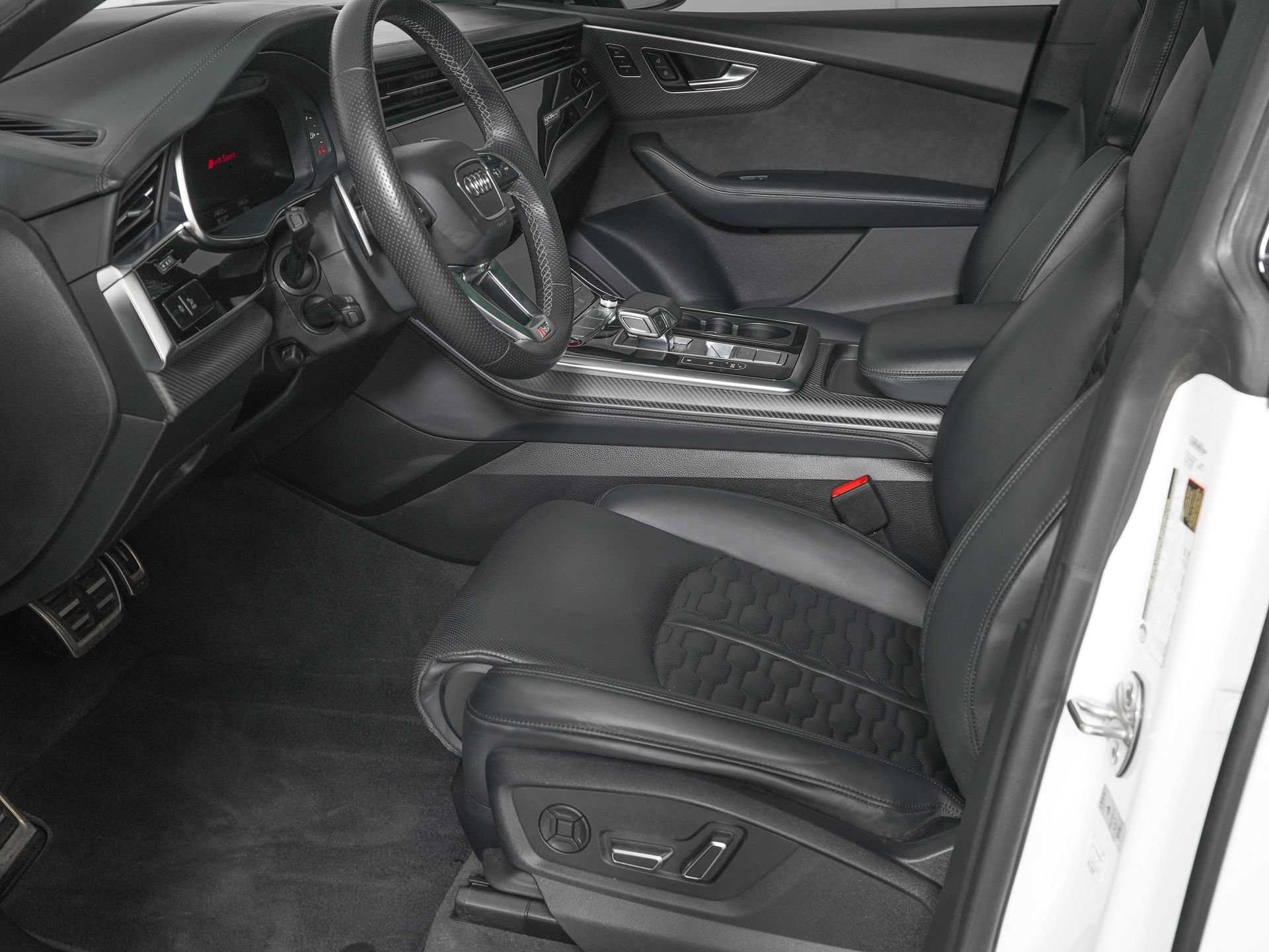 Used 2022 Audi RS Q8 AWD/4WD image 13