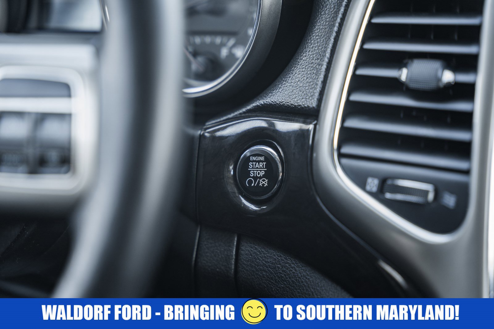 Used 2012 Jeep Grand Cherokee Laredo w/ Laredo E Group image 24