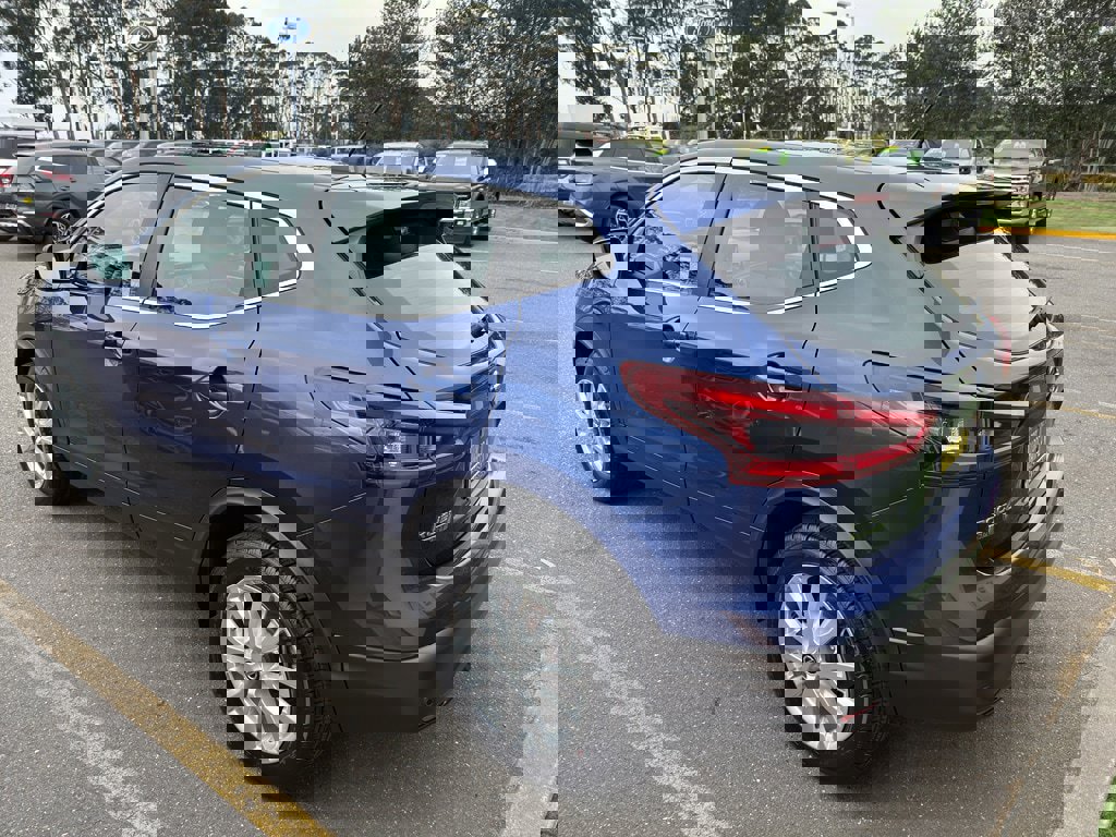 Used 2022 Nissan Rogue Sport S image 7