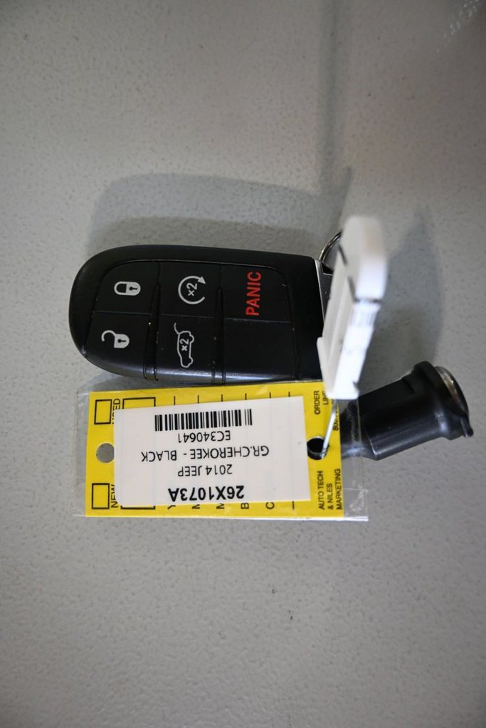 Used 2014 Jeep Grand Cherokee SRT8 w/ Trailer Tow Group IV AWD/4WD image 11
