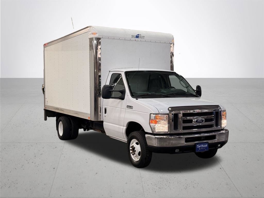 Used 2016 Ford E-450 and Econoline 450 Super Duty w/ Power Windows & Locks Group RWD image 7