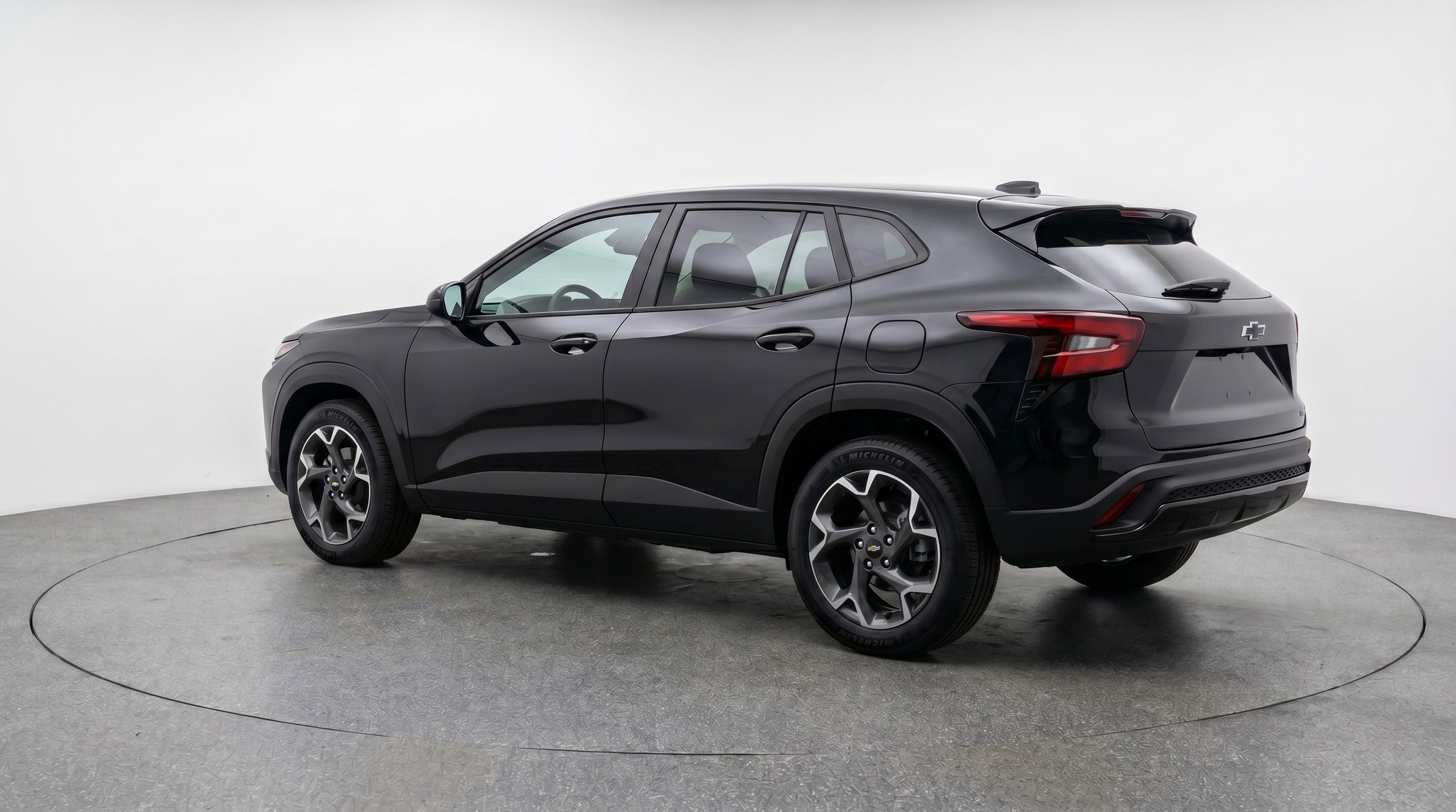 Used 2025 Chevrolet Trax LT w/ LT Convenience Package FWD image 6