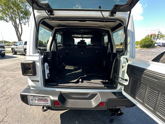 Used 2021 Jeep Wrangler Unlimited Sahara AWD/4WD image 19