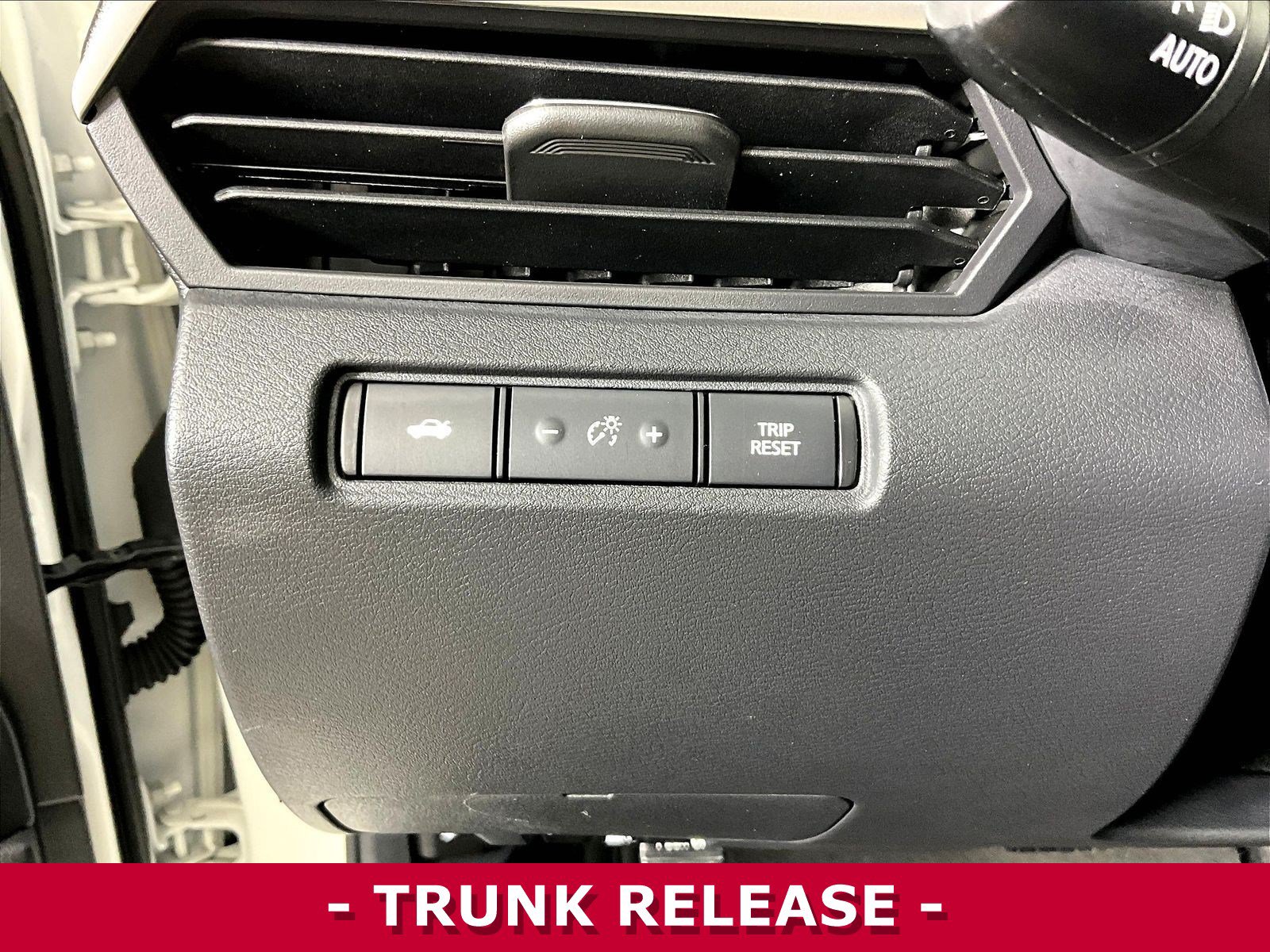 Certified 2022 Nissan Altima 2.5 S w/ Driver Assist Package FWD image 36