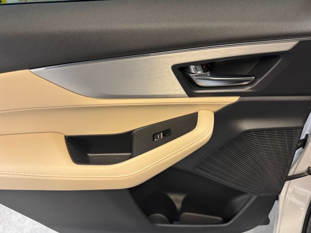 Certified 2023 Acura MDX SH-AWD image 40