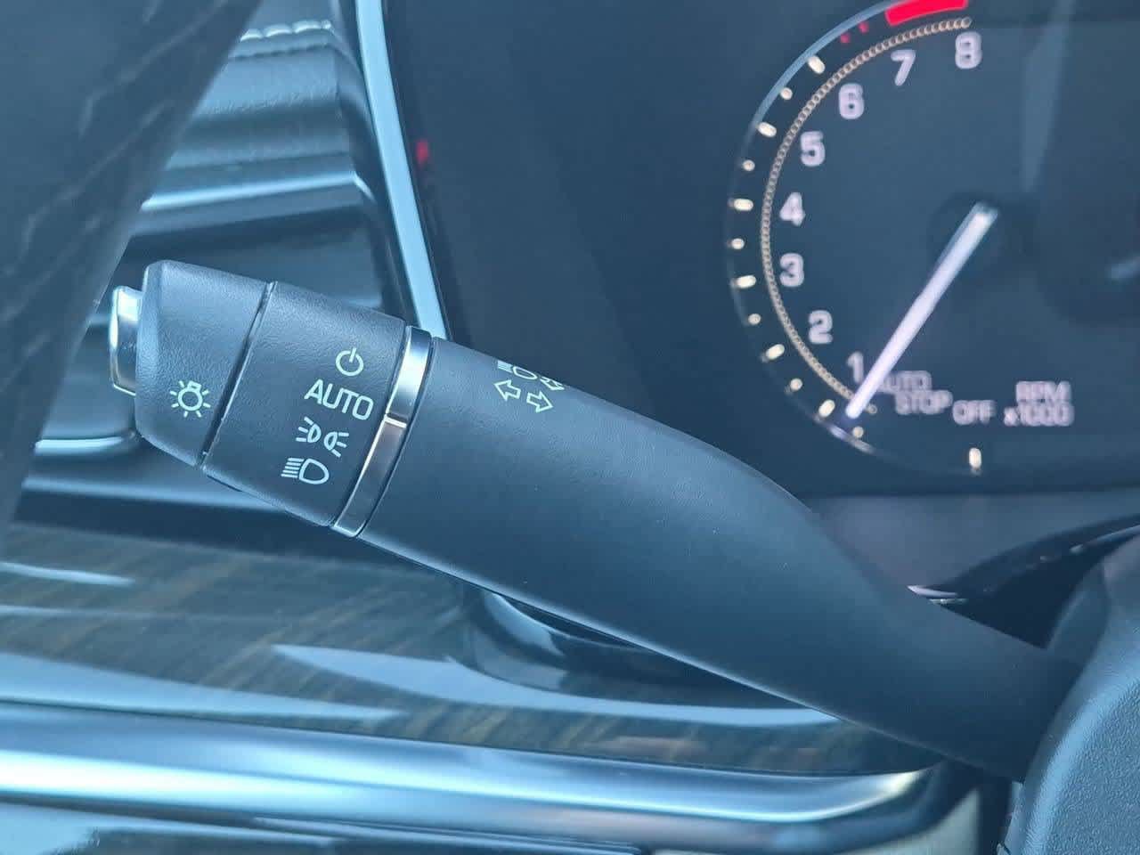 Used 2018 Cadillac XT5 AWD image 26