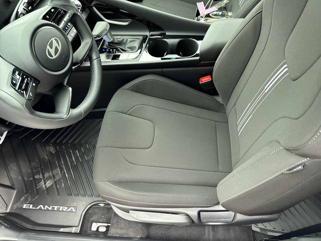New 2026 Hyundai Elantra SEL Sport image 14