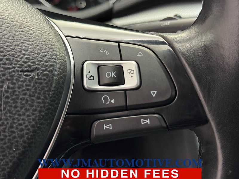 Used 2017 Volkswagen Passat 1.8T SE FWD image 38