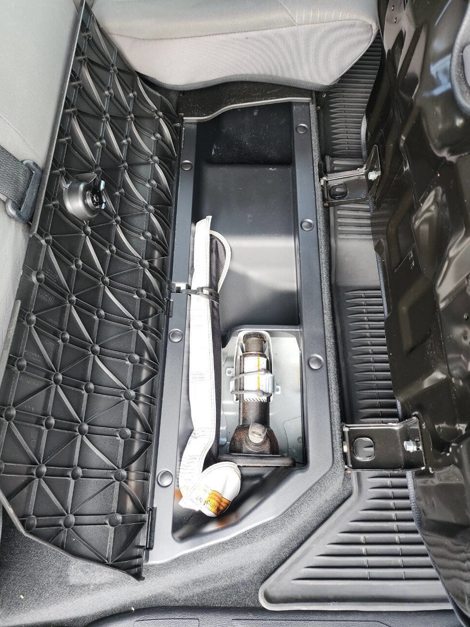 Used 2016 Toyota Tacoma SR5 image 32