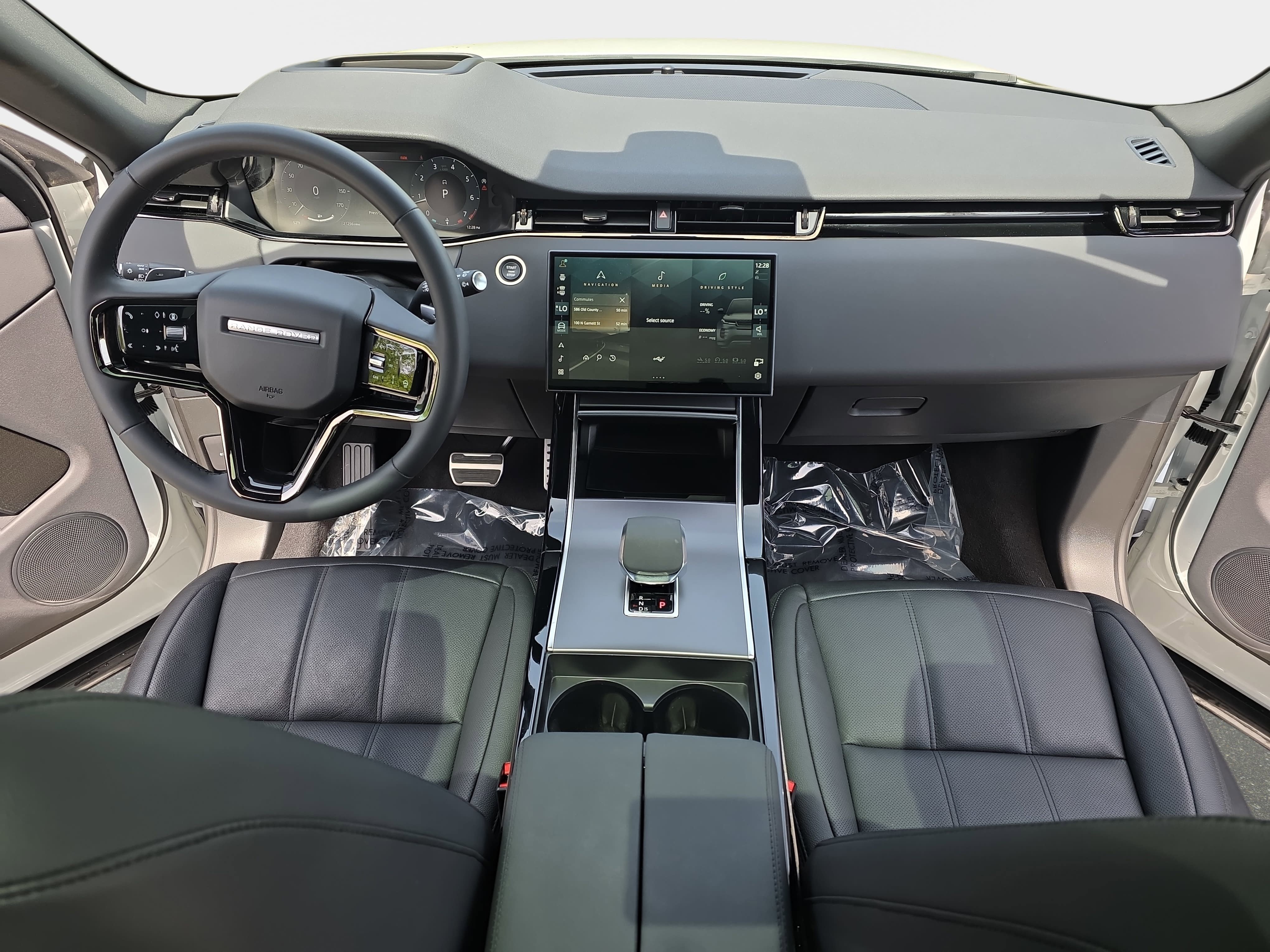 Certified 2025 Land Rover Range Rover Evoque Dynamic SE image 9