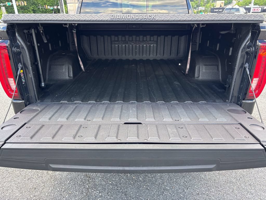 Used 2023 GMC Sierra 1500 Denali AWD/4WD image 9