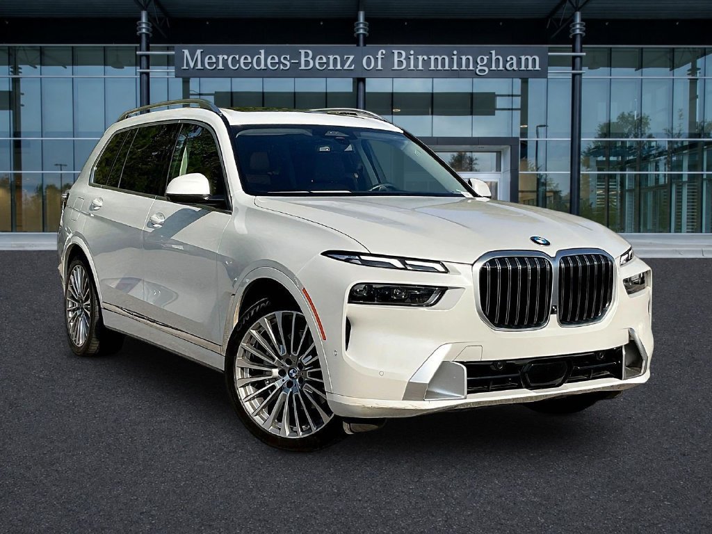Used 2024 BMW X7 xDrive40i w/ Premium Package AWD/4WD image 1
