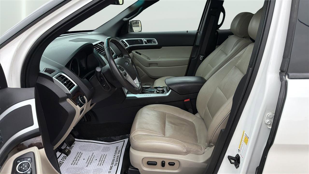 Used 2015 Ford Explorer Limited w/ Equipment Group 302A AWD/4WD image 11