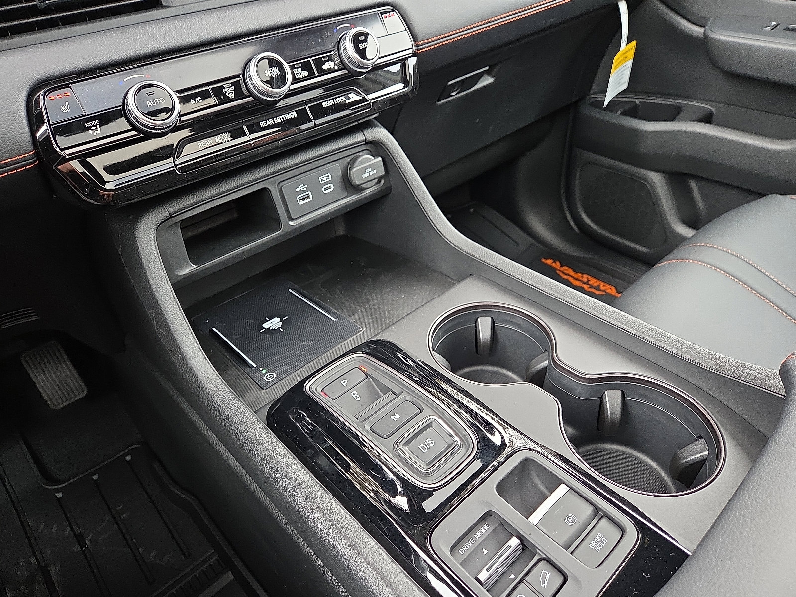 New 2025 Honda Pilot TrailSport image 11