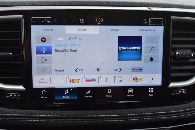 New 2026 Chrysler Pacifica Select image 24