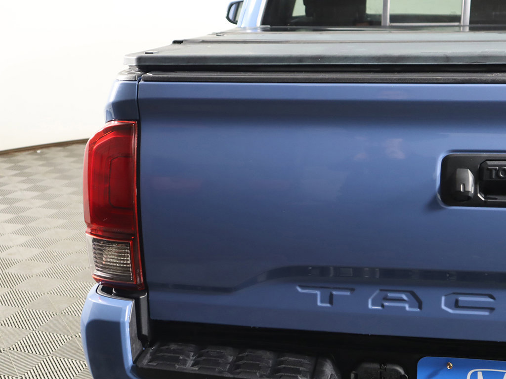 Used 2019 Toyota Tacoma TRD Sport AWD/4WD image 14
