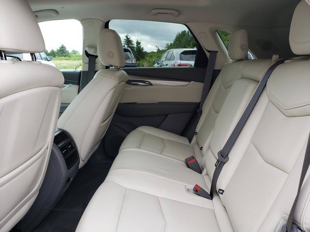 Used 2018 Cadillac XT5 Luxury w/ Driver Awareness Package AWD/4WD image 14