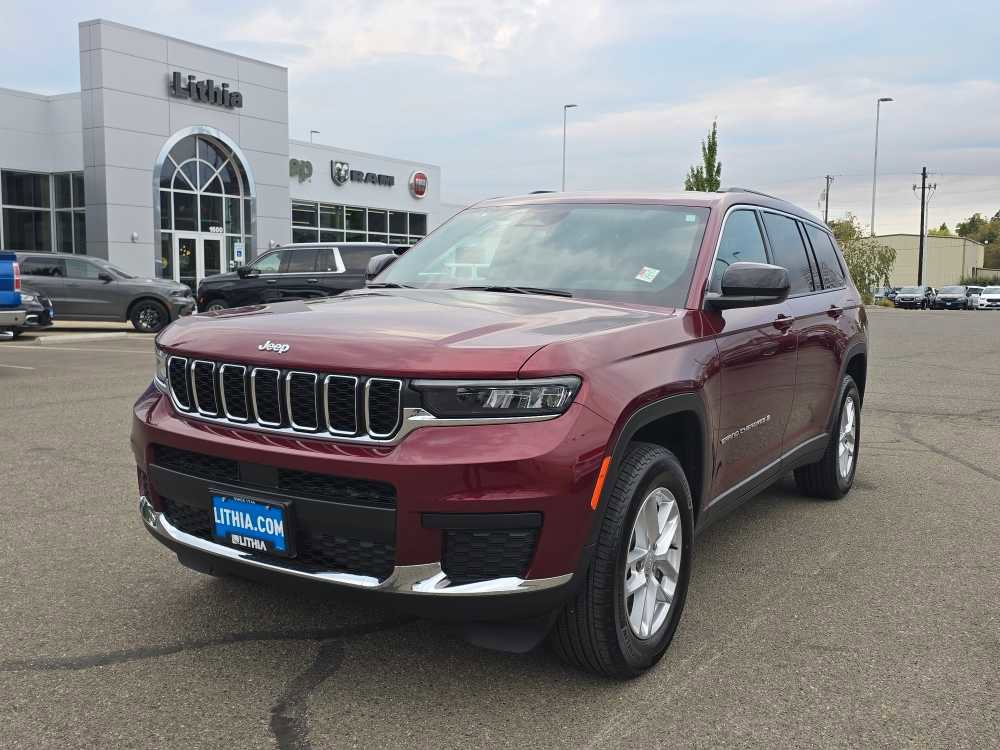 Used 2024 Jeep Grand Cherokee L Laredo w/ Luxury Tech Group I image 1