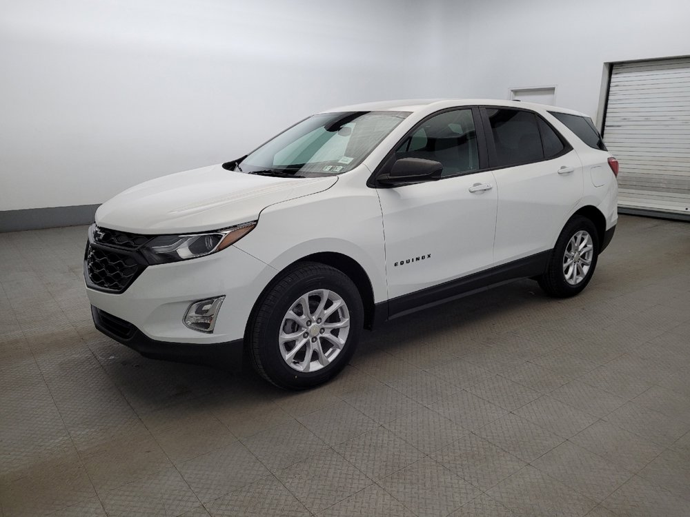 Used 2020 Chevrolet Equinox LS w/ LS Convenience Package image 2