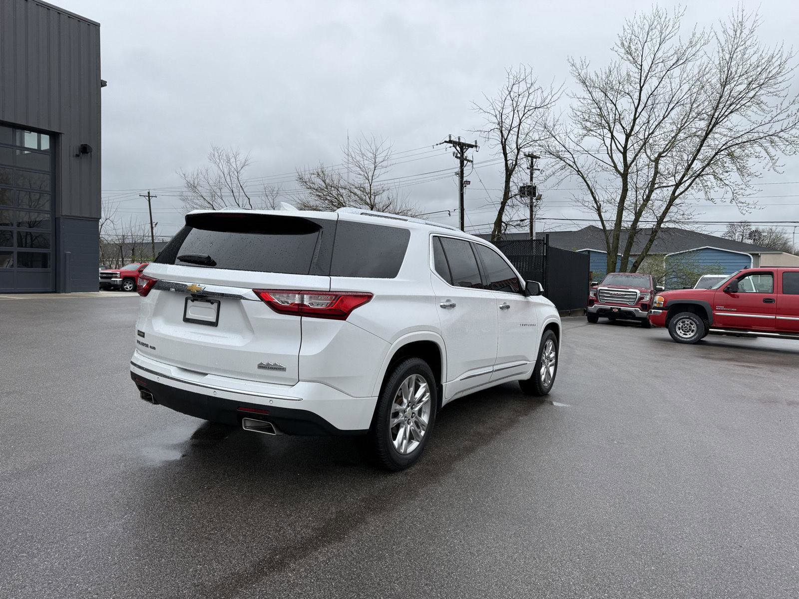 Used 2018 Chevrolet Traverse High Country image 3