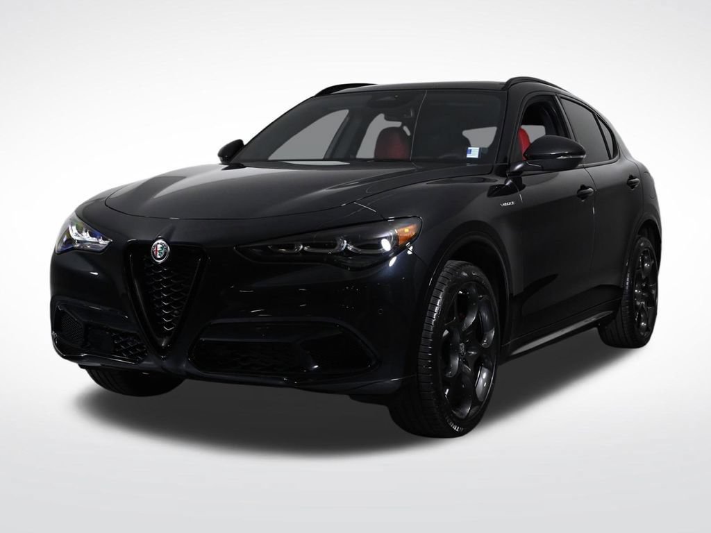 Used 2025 Alfa Romeo Stelvio Sprint w/ Veloce Package
