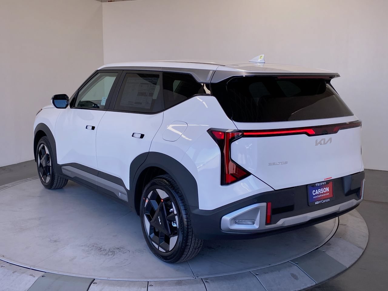 New 2027 Kia Seltos EX FWD image 3