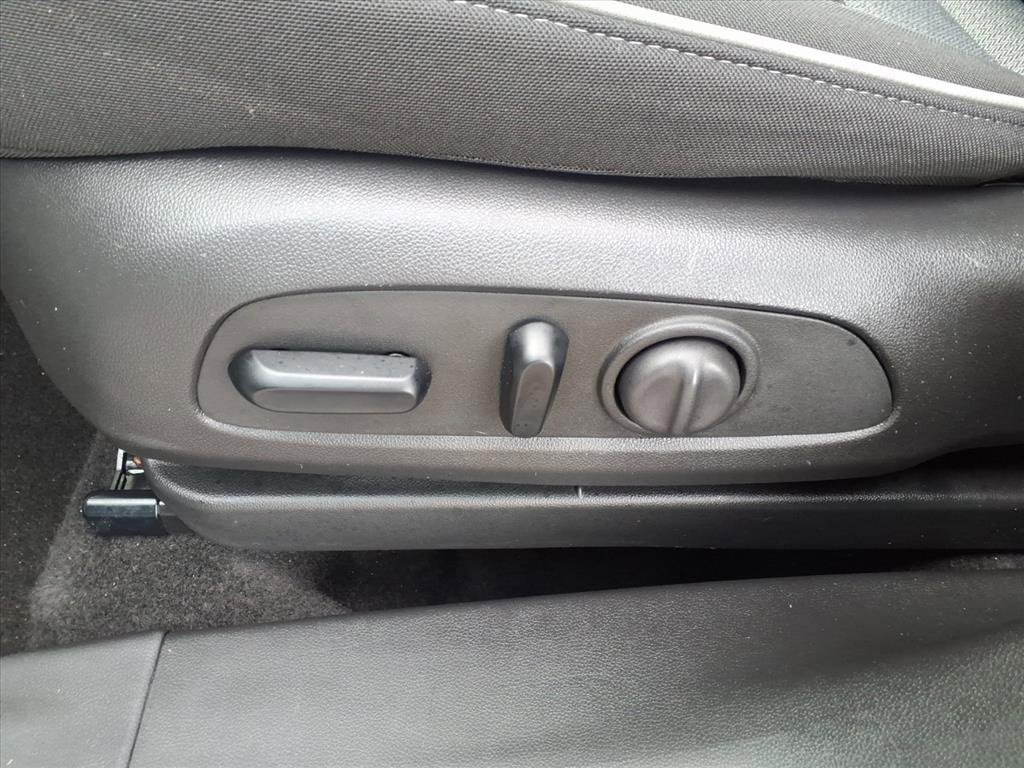 Used 2023 Chevrolet TrailBlazer LT w/ Convenience Package image 16