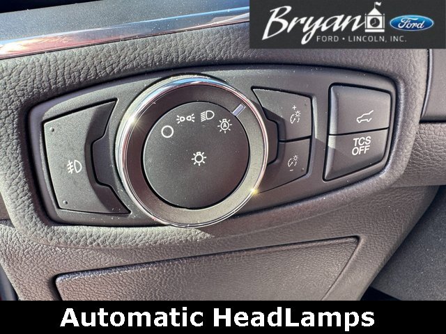 Used 2022 Ford Edge Titanium w/ Equipment Group 301A image 24