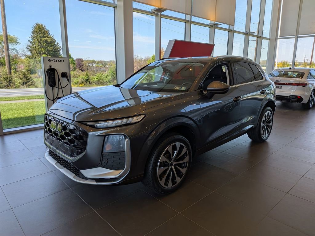 New 2026 Audi Q3 quattro 2.0T AWD/4WD image 3