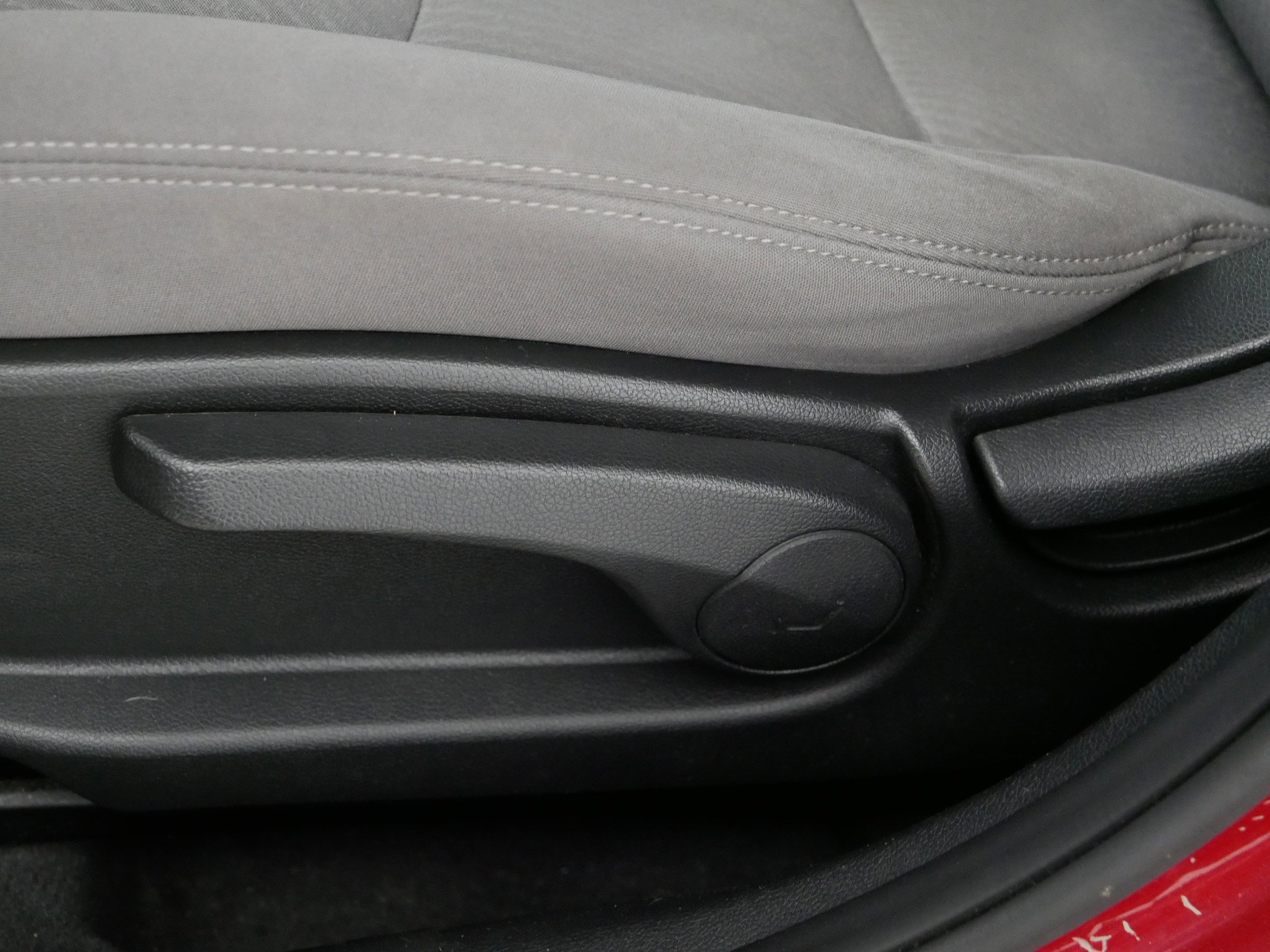 Used 2015 Hyundai Elantra SE FWD image 20